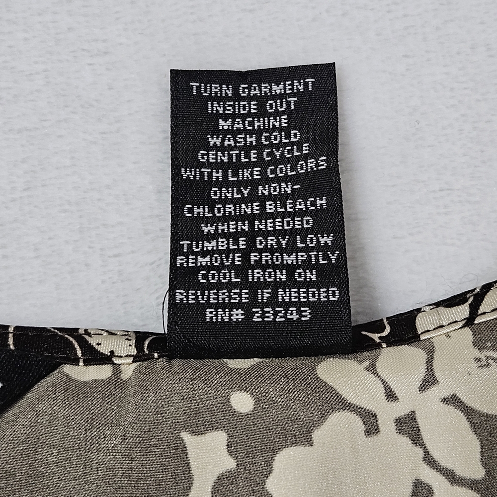 New York & Company satiny short cap sleeves top blouse with floral print Large - Picture 5 of 8